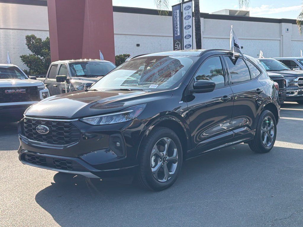 Certified 2024 Ford Escape ST-Line Select w/ Tech Pack #1 AWD/4WD image 6