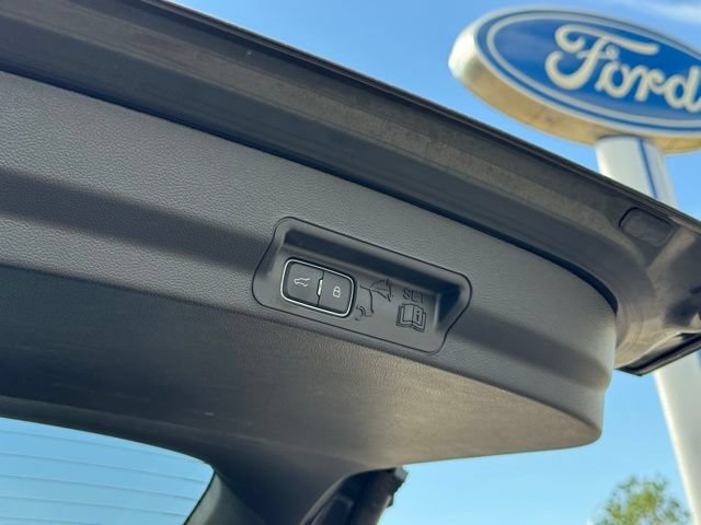Certified 2023 Ford Explorer XLT w/ Equipment Group 202A AWD/4WD image 37
