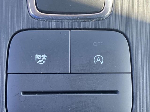 Certified 2022 Ford Escape SE w/ SE Sport Appearance Package image 31