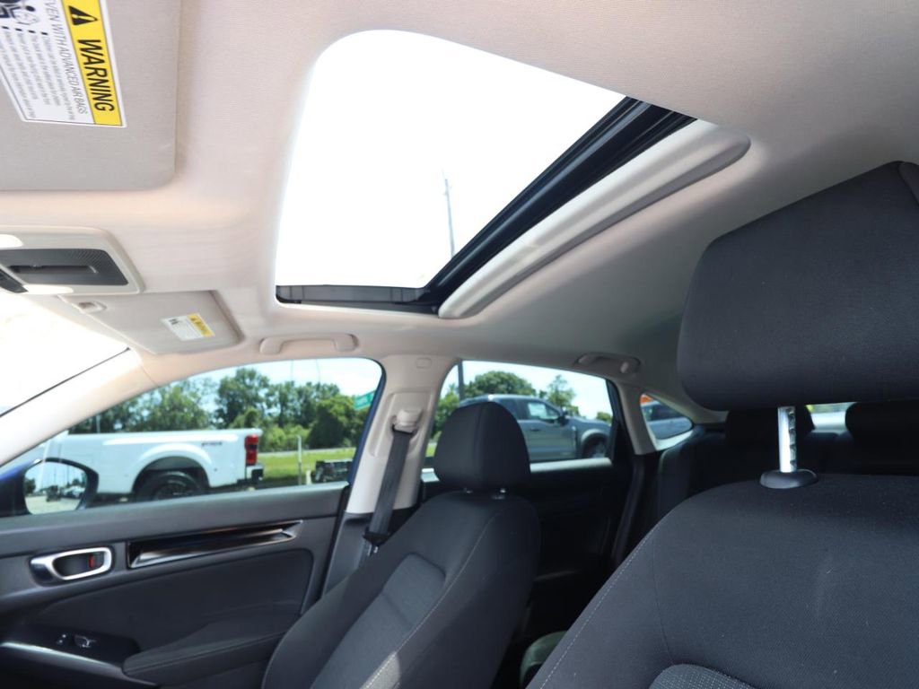 Used 2022 Honda Civic EX image 4