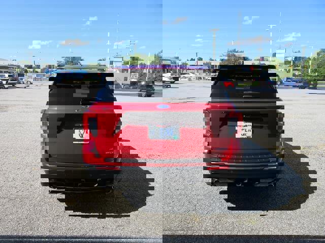 Certified 2023 Ford Explorer ST-Line w/ Class IV Trailer Tow Package image 4