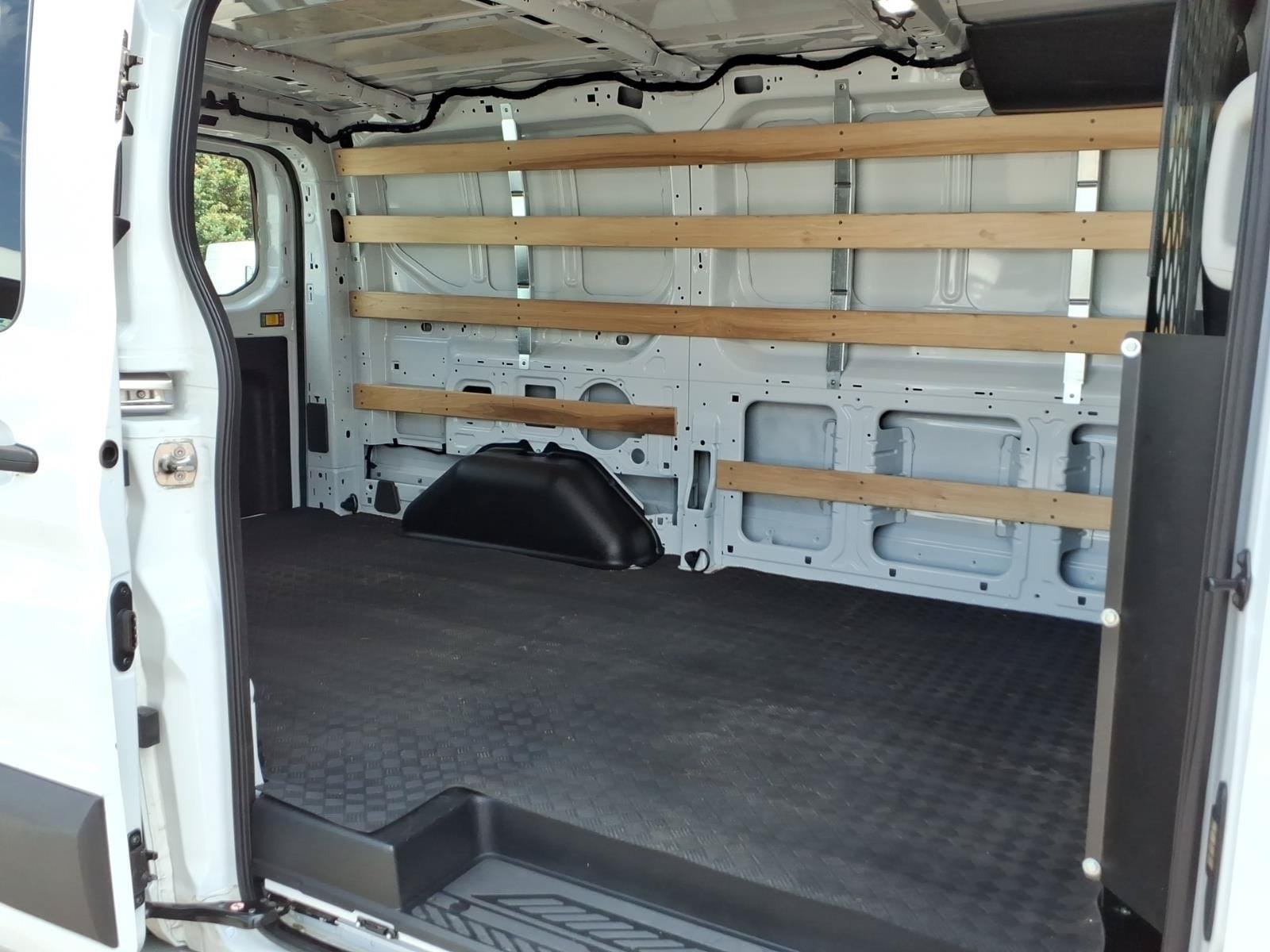 Certified 2025 Ford Transit 250 Low Roof w/ Exterior Upgrade Package RWD image 21