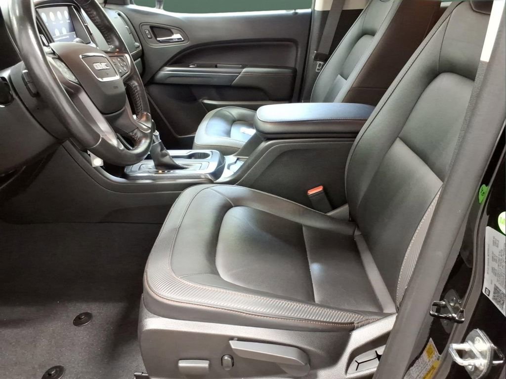 Used 2022 GMC Canyon AT4 w/ Driver Alert Package AWD/4WD image 10