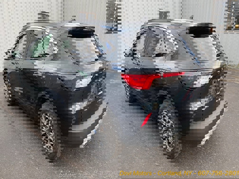 Certified 2022 Ford Escape SEL w/ Technology Package image 3