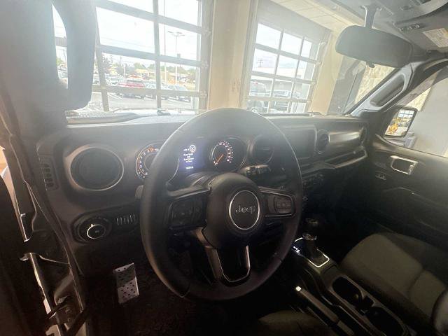 Used 2020 Jeep Wrangler Sport AWD/4WD image 9
