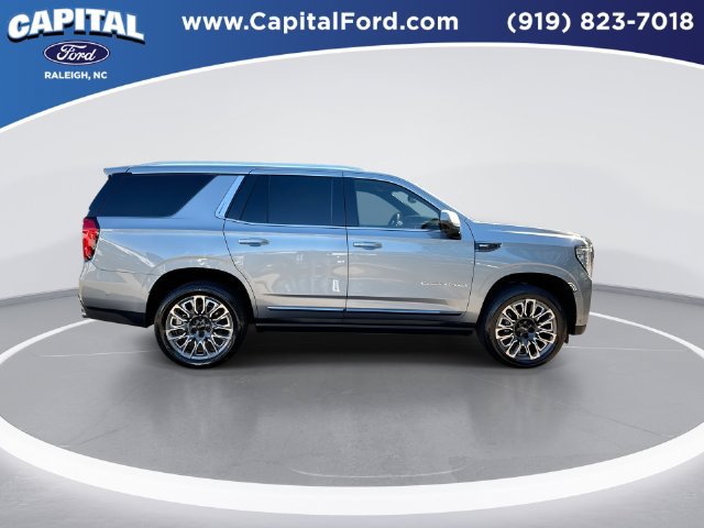 Used 2023 GMC Yukon Denali Ultimate AWD/4WD image 9