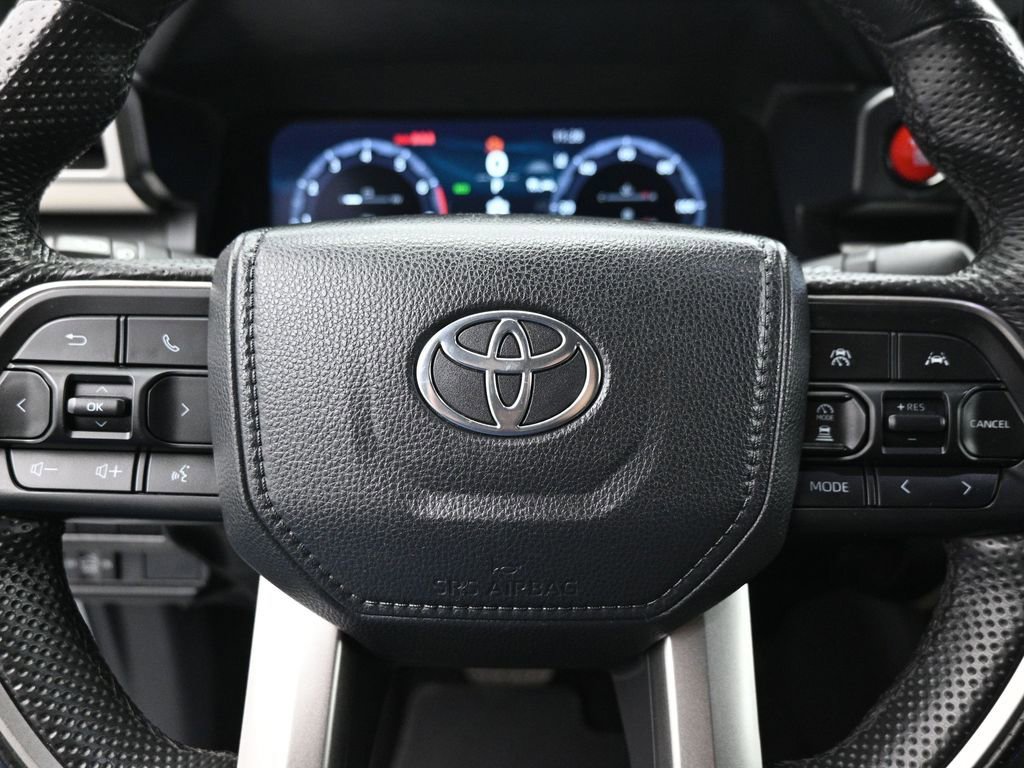 Used 2024 Toyota Tacoma TRD Off-Road image 11