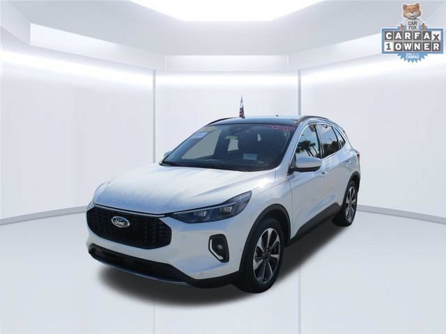 Certified 2023 Ford Escape Platinum w/ Premium Technology Package AWD/4WD image 3