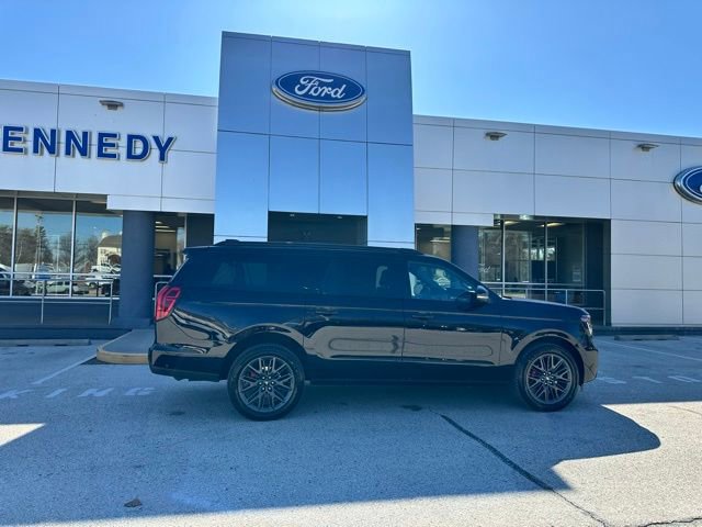 Certified 2025 Ford Expedition Max Platinum w/ Stealth Performance Package AWD/4WD image 19