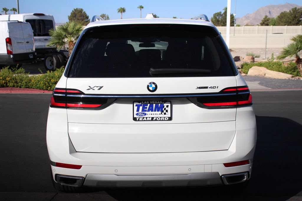 Used 2024 BMW X7 xDrive40i w/ Premium Package AWD/4WD image 7
