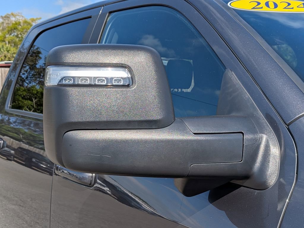 Used 2024 RAM 2500 Limited image 12