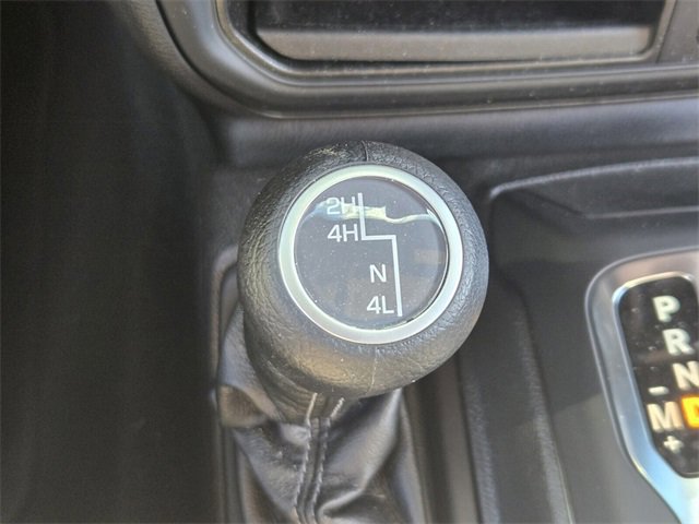 Used 2025 Jeep Gladiator Sport image 25