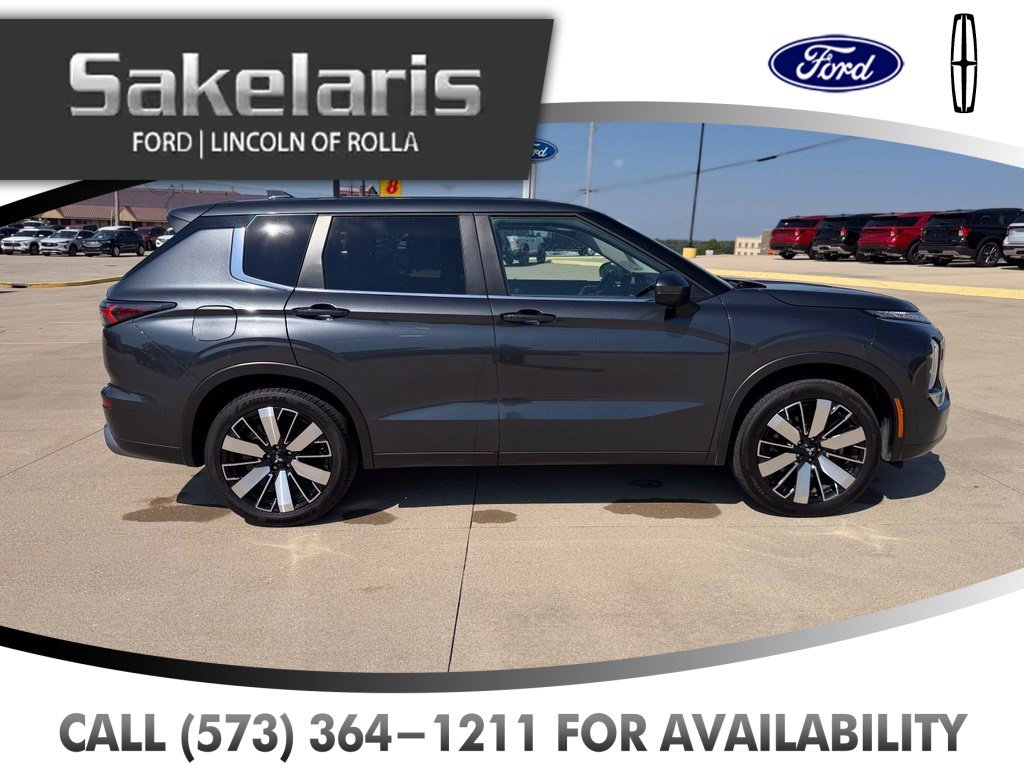 Used 2025 Mitsubishi Outlander SE AWD/4WD image 4