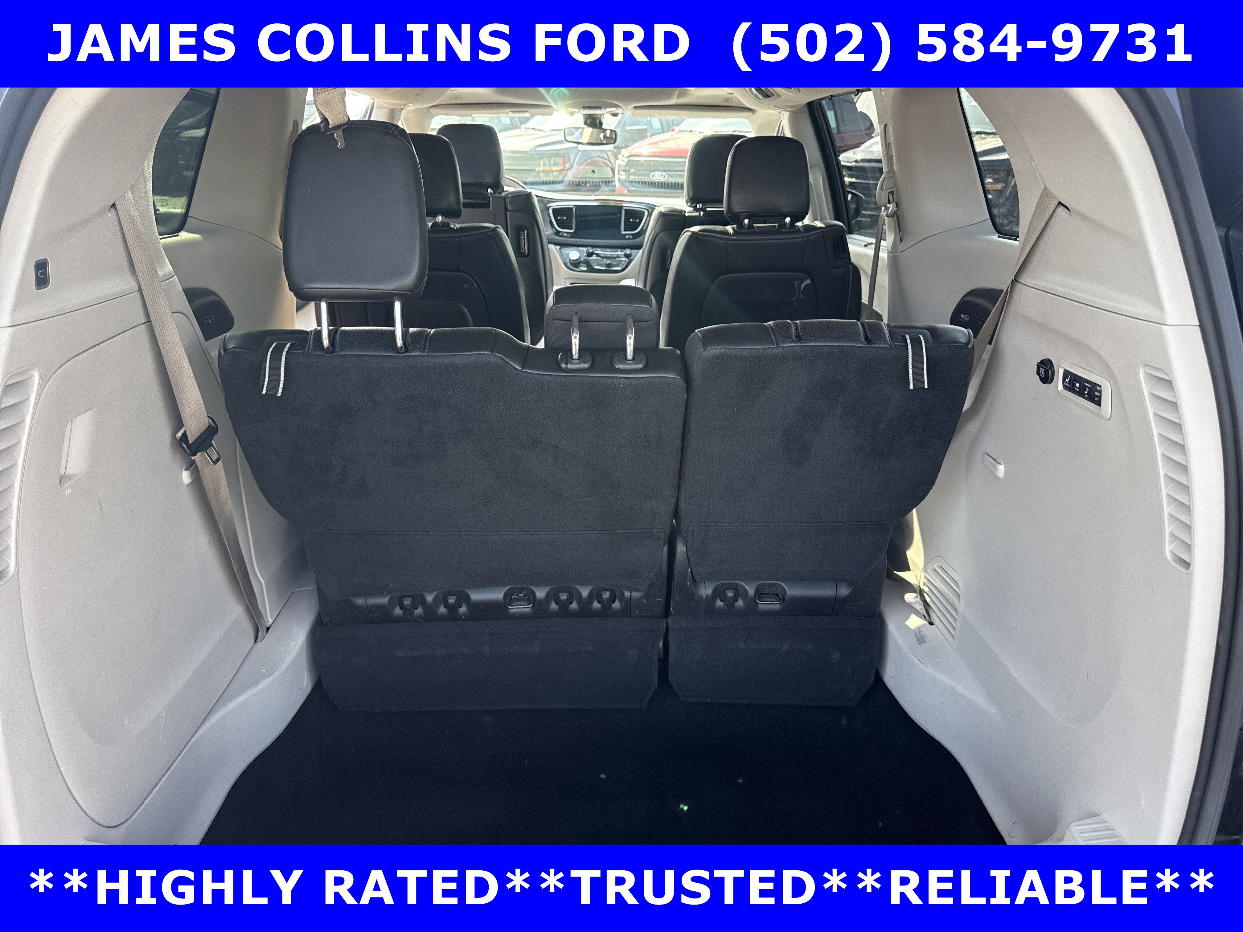 Used 2018 Chrysler Pacifica Limited FWD image 18