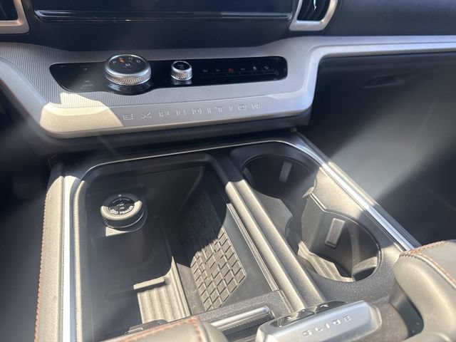 Certified 2025 Ford Expedition Active AWD/4WD image 26
