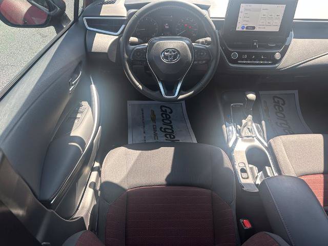 Used 2025 Toyota Corolla SE FWD image 6