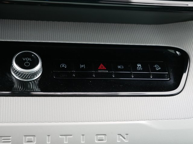 Certified 2025 Ford Expedition Active AWD/4WD image 24