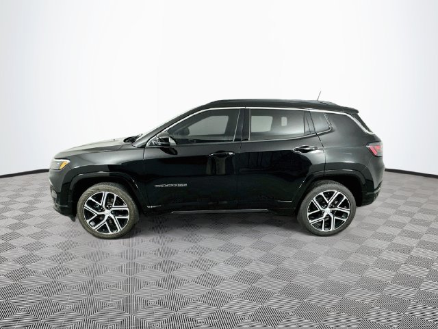 Used 2024 Jeep Compass Limited w/ Elite Group AWD/4WD image 6