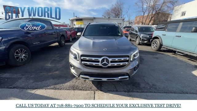 Used 2022 Mercedes-Benz GLB 250 w/ Premium Package Lite image 7