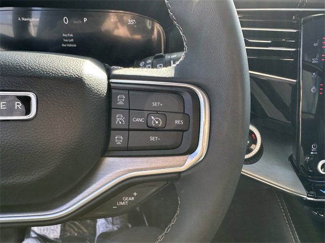 Used 2023 Jeep Wagoneer Series II image 28