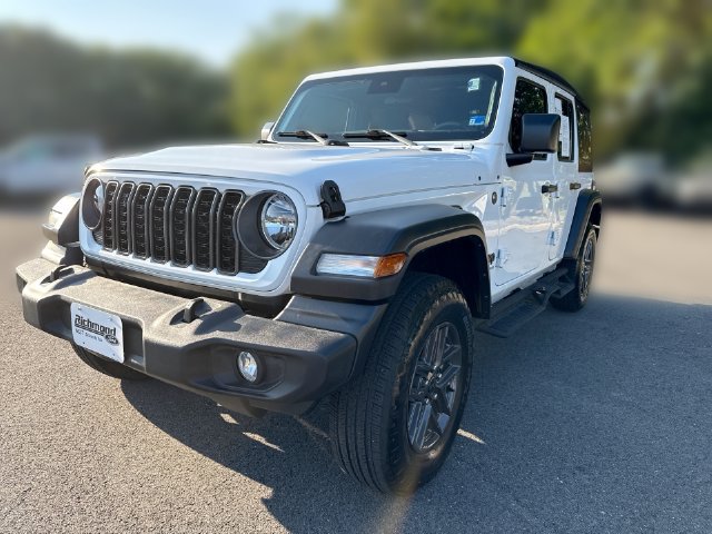 Used 2024 Jeep Wrangler Unlimited Sport AWD/4WD image 4
