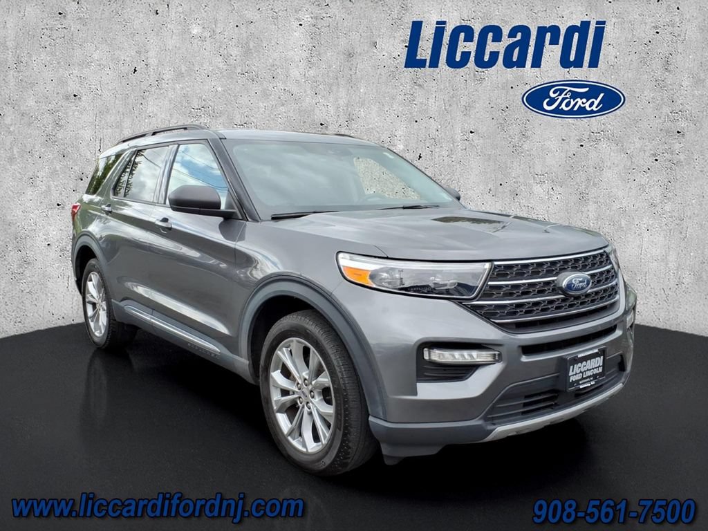 Certified 2023 Ford Explorer XLT w/ Equipment Group 202A AWD/4WD image 1