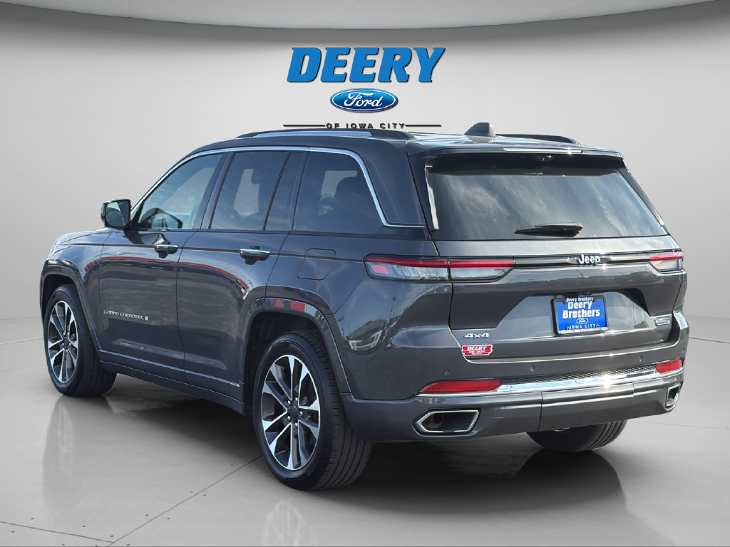 Used 2022 Jeep Grand Cherokee Overland w/ Luxury Tech Group IV AWD/4WD image 7