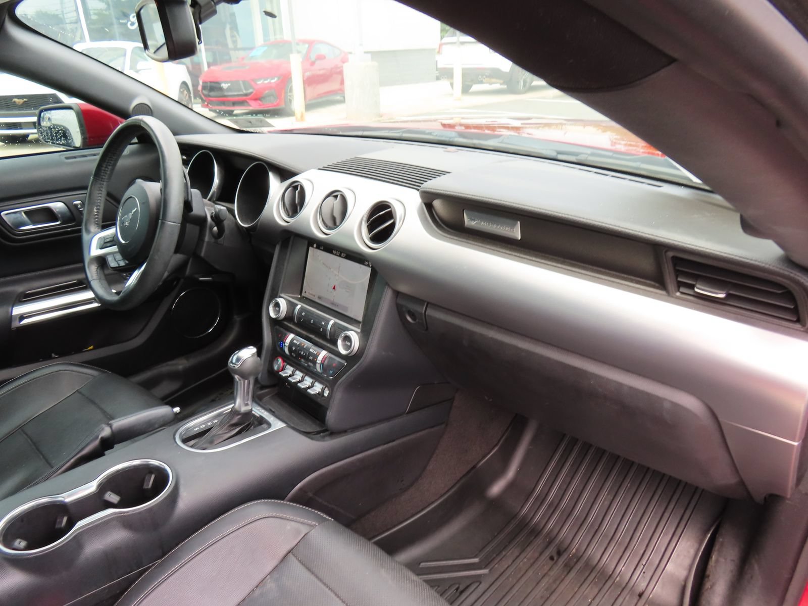 Certified 2018 Ford Mustang Premium RWD image 17