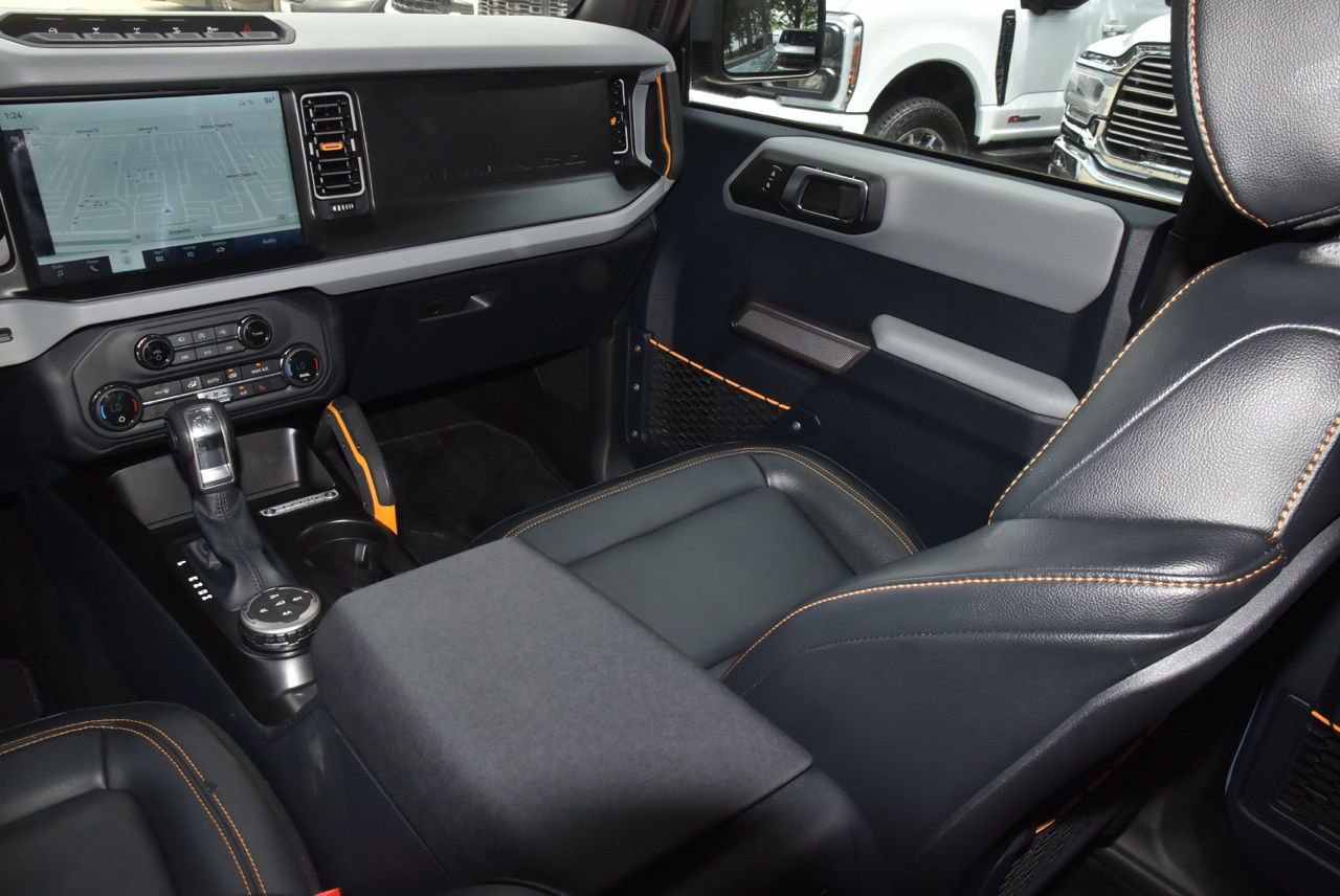 Certified 2023 Ford Bronco Badlands w/ Sasquatch Package AWD/4WD image 17