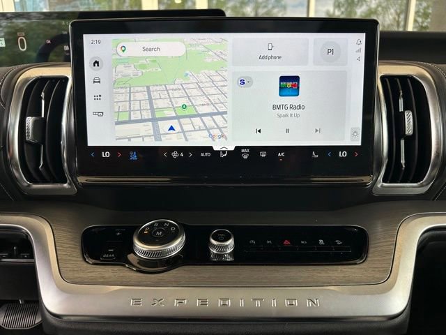 Certified 2025 Ford Expedition Max Platinum w/ Driver's Package AWD/4WD image 18