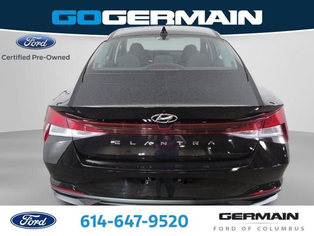 Used 2023 Hyundai Elantra SEL w/ Convenience Package FWD image 9
