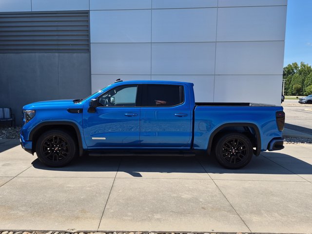 Used 2022 GMC Sierra 1500 Elevation w/ LPO, Elevation Black Package RWD image 7