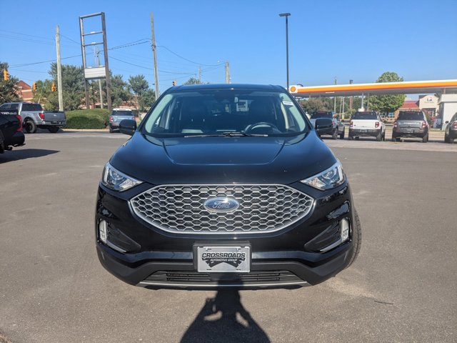 Certified 2023 Ford Edge SEL w/ Convenience Package AWD/4WD image 3