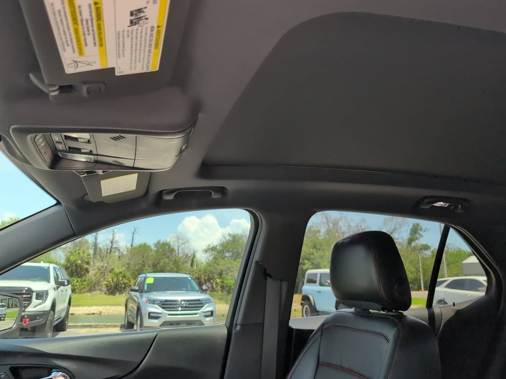 Used 2022 Chevrolet Equinox RS w/ RS Leather Package FWD image 10