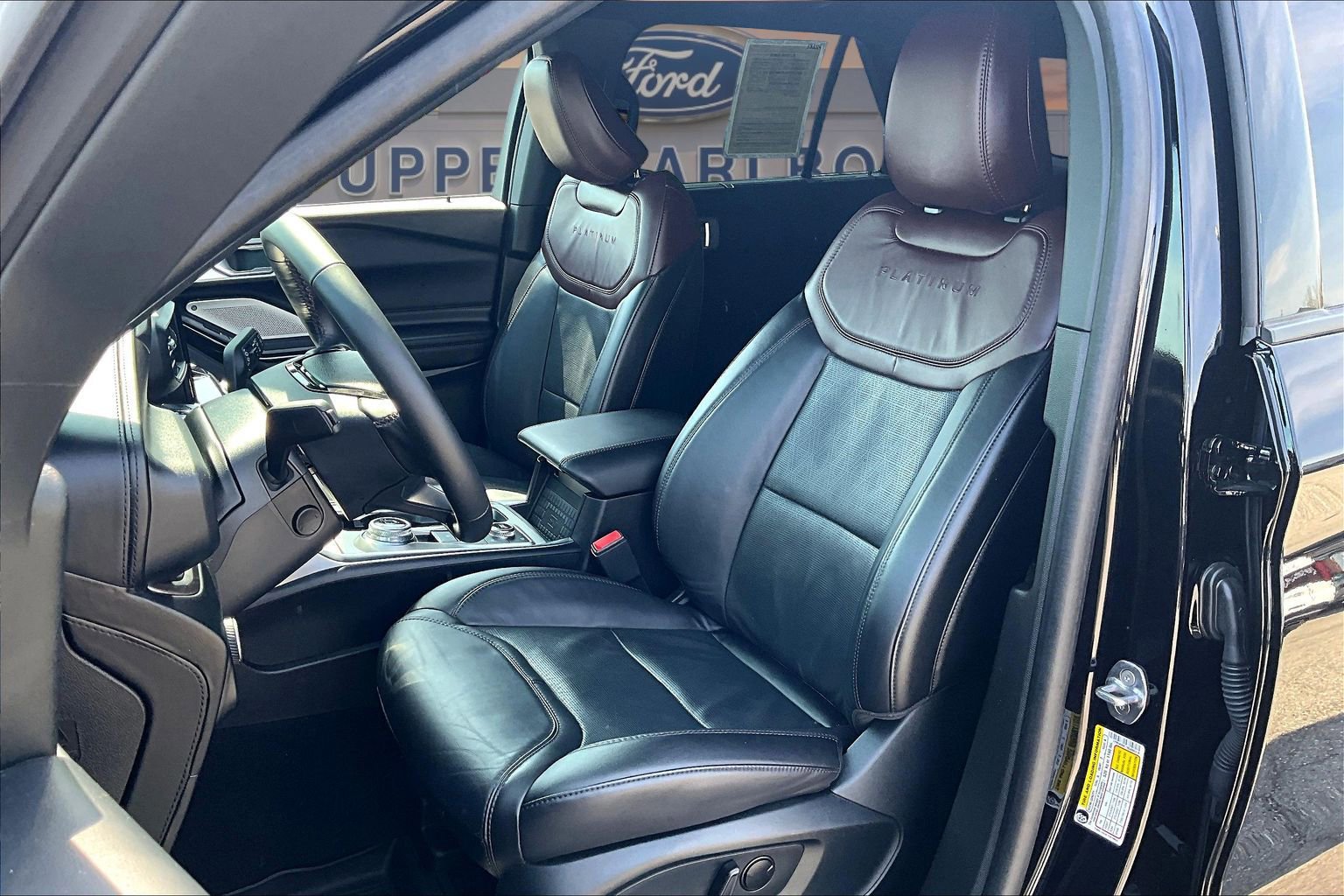 Certified 2024 Ford Explorer Platinum w/ Technology Package AWD/4WD image 25