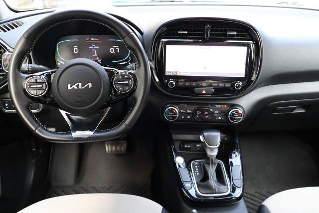 Used 2023 Kia Soul GT-Line FWD image 5