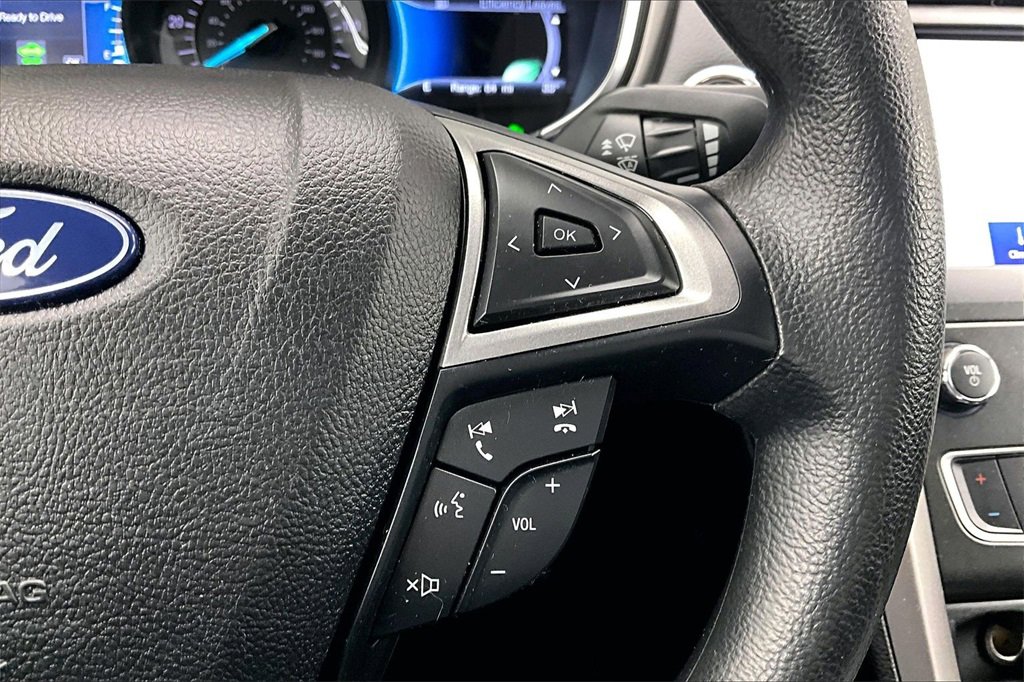 Certified 2020 Ford Fusion SE image 19