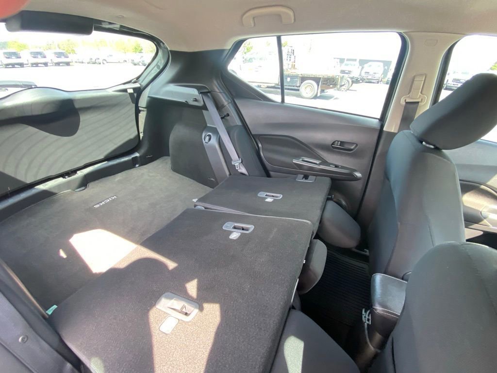 Used 2023 Nissan Kicks S image 27