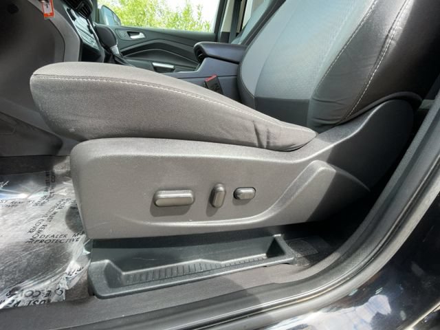Certified 2017 Ford Escape SE w/ SE Cold Weather Package AWD/4WD image 13