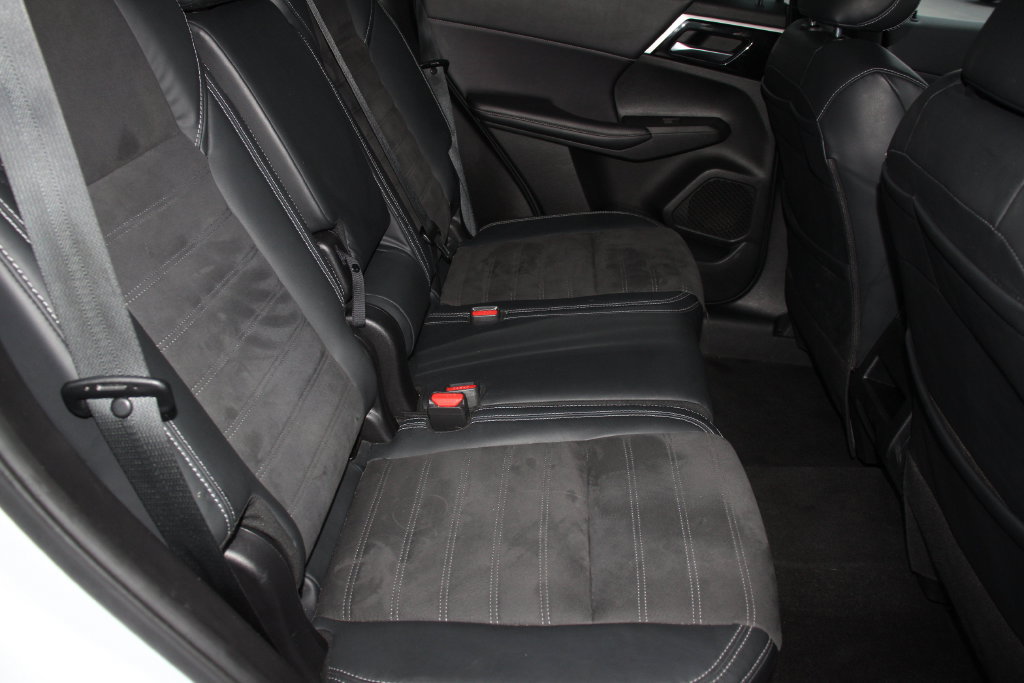 Used 2023 Mitsubishi Outlander Ralliart AWD/4WD image 25