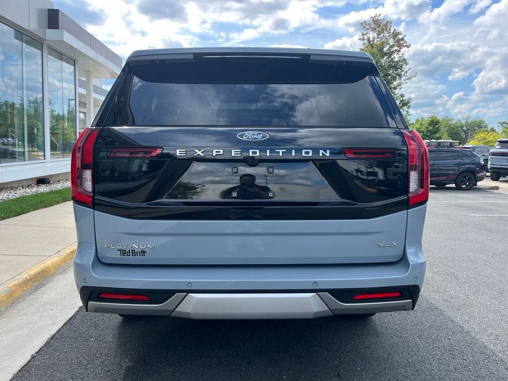 Certified 2025 Ford Expedition Max Platinum w/ Driver's Package AWD/4WD image 12