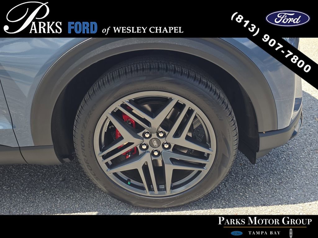 Certified 2025 Ford Explorer ST AWD/4WD image 32