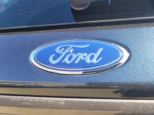 Certified 2022 Ford Explorer XLT w/ Equipment Group 202A image 7