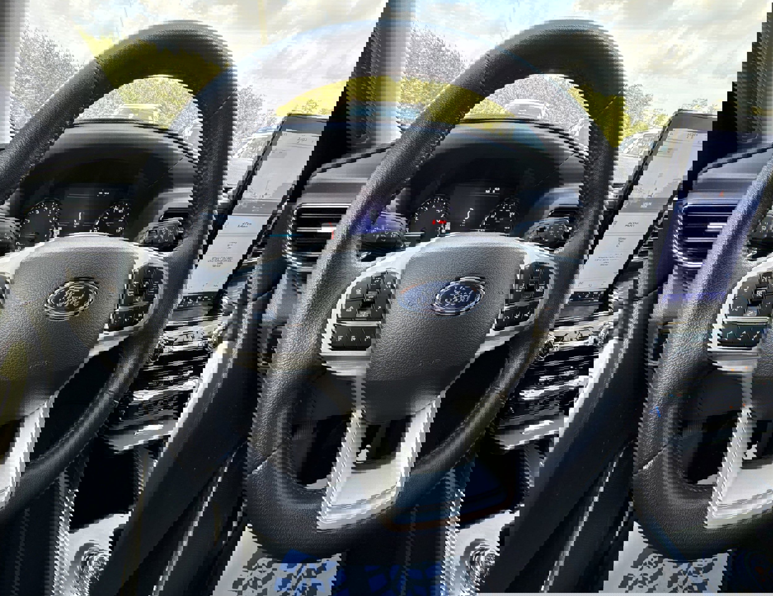 Certified 2023 Ford Explorer Limited w/ Limited Technology Package image 14