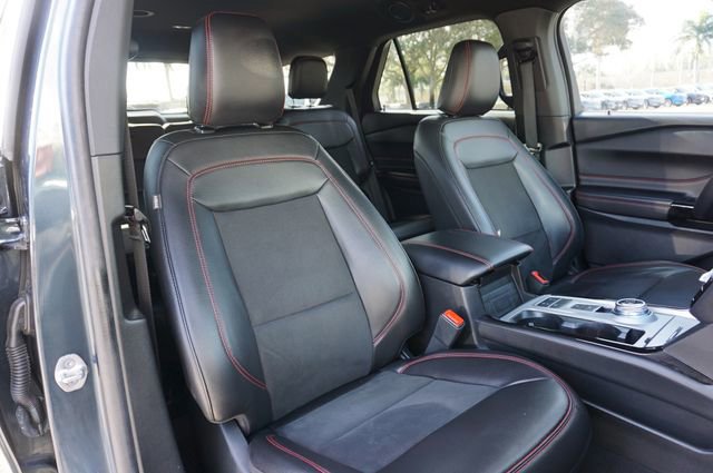 Certified 2023 Ford Explorer ST-Line w/ Class IV Trailer Tow Package image 7