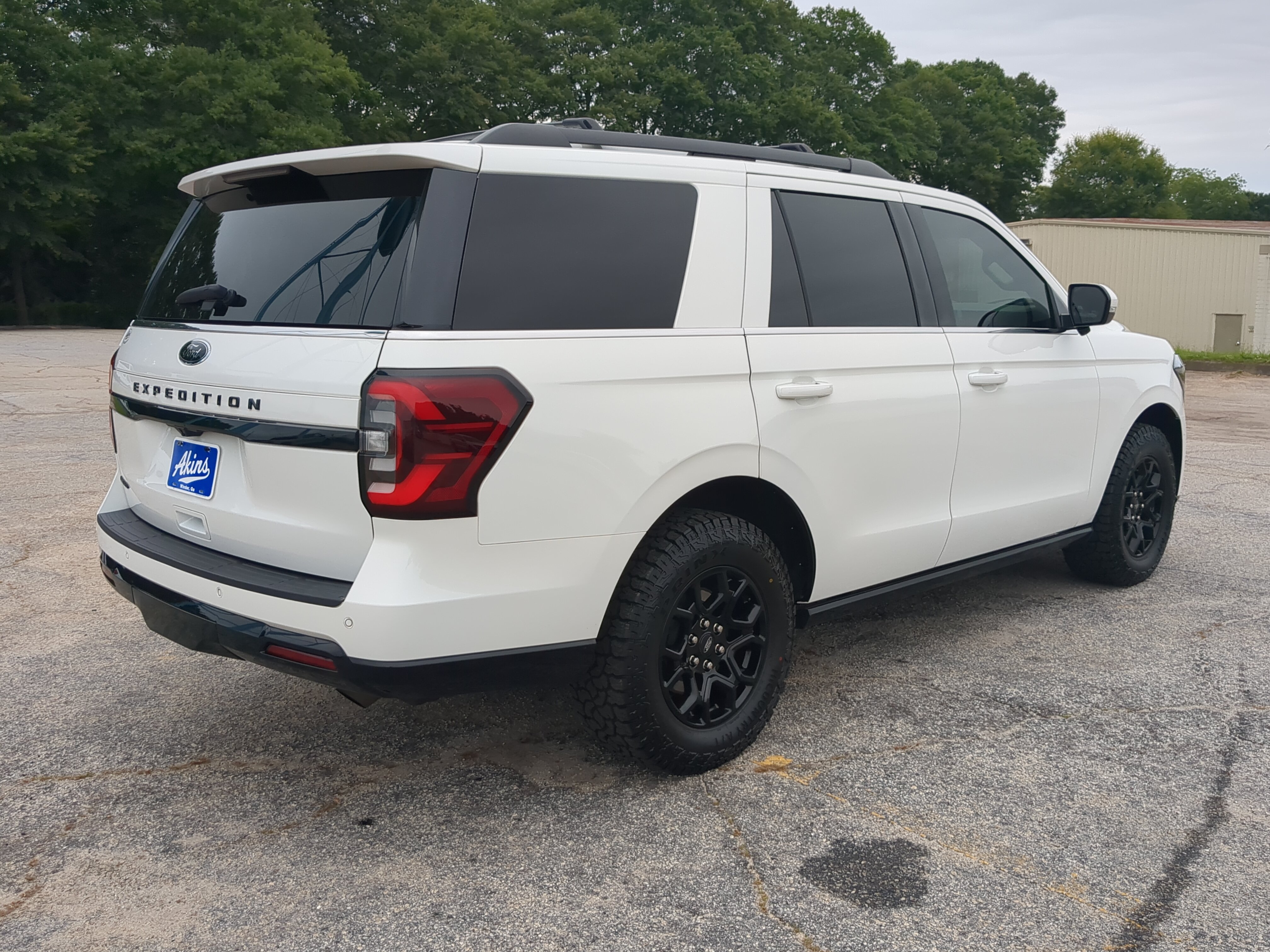 Certified 2022 Ford Expedition Limited AWD/4WD image 3