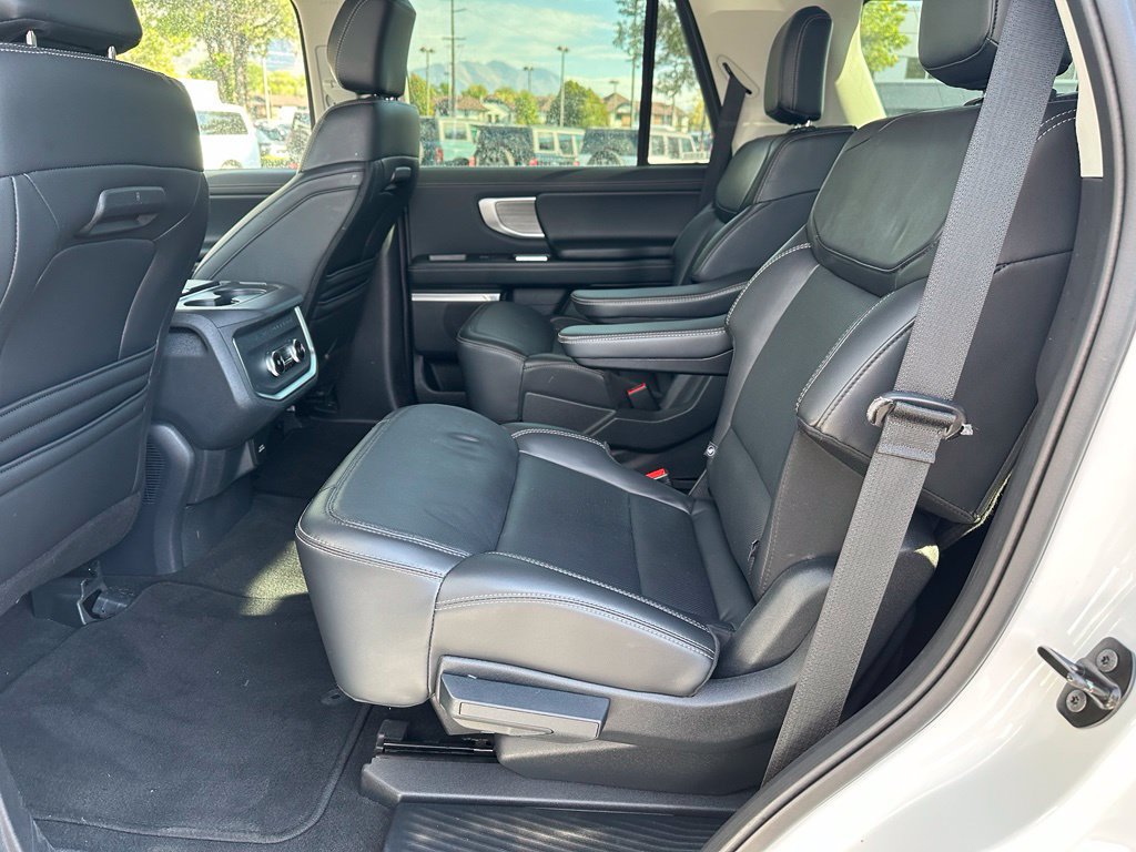 Certified 2025 Ford Expedition Platinum AWD/4WD image 28