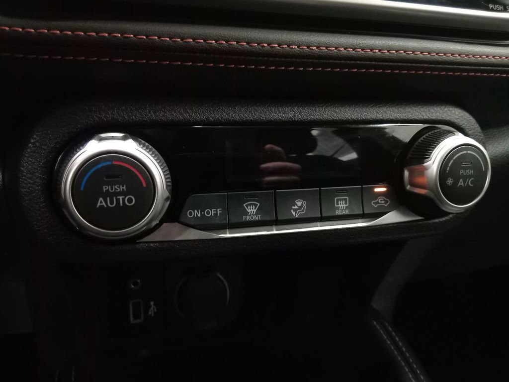 Used 2019 Nissan Kicks SR w/ Exterior Package image 23