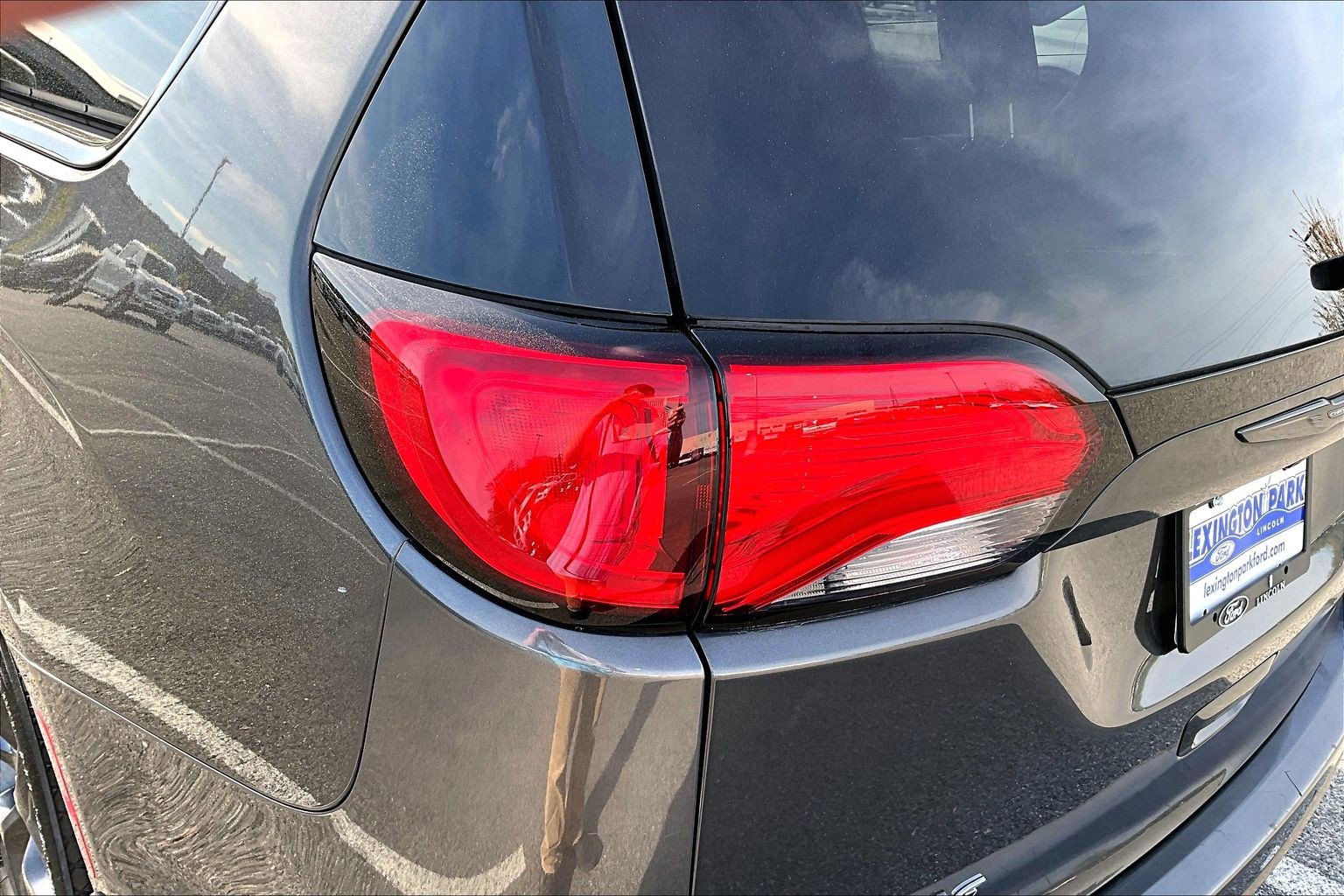 Used 2019 Chrysler Pacifica Touring-L Plus w/ Advanced Safetytec Group FWD image 23