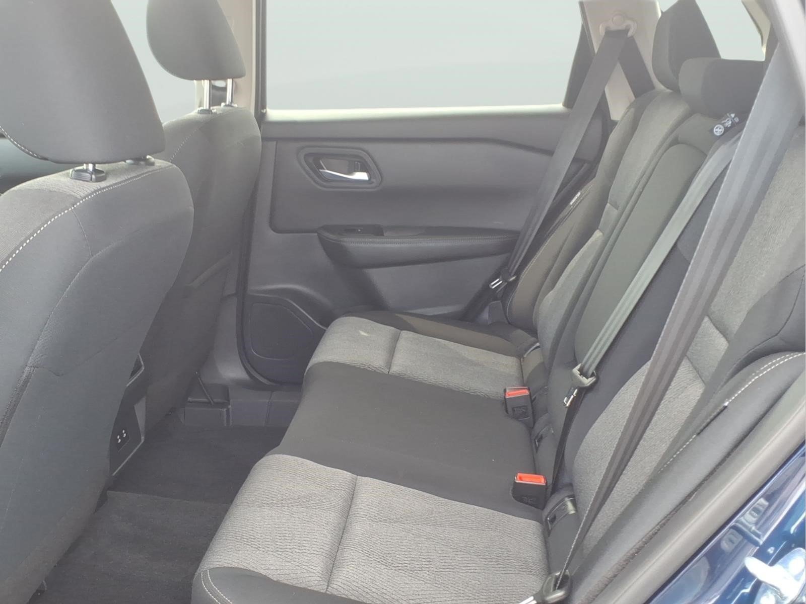 Used 2026 Nissan Rogue SV FWD image 10